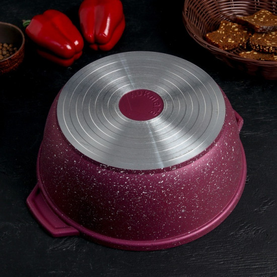 Кастрюля-жаровня с крышкой