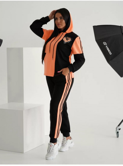 Костюм женский