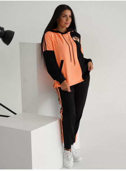 Костюм женский