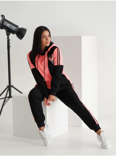 Костюм женский