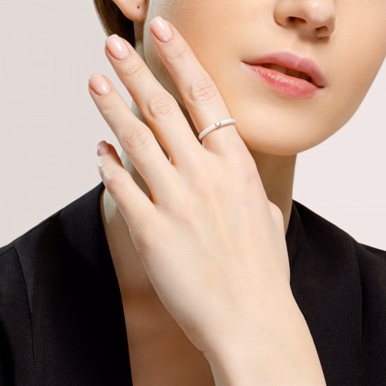 Кольцо позолоченное с белой эмалью и фианитом