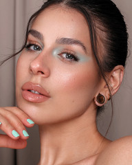 Палетка теней для век «Pro Hint of Mint Slim Eyeshadow Palette», оттенок 010 Aesthetic vibes - Фото 4