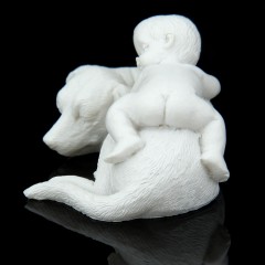 Сувенир «Малыш спит на собаке» - Фото 2