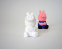 Гипсовая фигурка для раскрашивания «Свинка Сыночек» - Фото 2