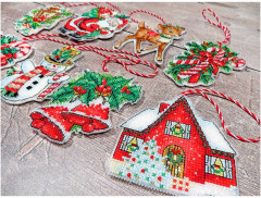 Набор для вышивания на пластиковой канве «Рождественские игрушки» - Фото 5