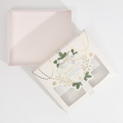 Коробка подарочная «Новый год — время объятий» - Фото 1