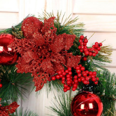 Венок новогодний «Красные ягоды и шарики» - Фото 1