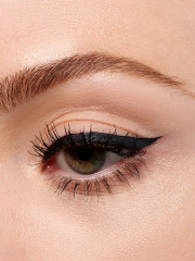 Подводка для глаз «Revolution Renaissance Flick», оттенок Чёрный - Фото 4