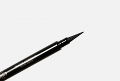 Подводка-маркер для глаз водостойкая «Wing Artist», оттенок 01 черный - Фото 4