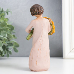 Сувенир «Девушка с букетом роз» - Фото 2