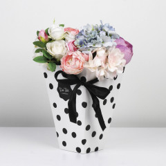 Коробка для цветов подарочная «Стильный горошек» - Фото 2