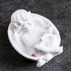 Фигурка декоративная «Ангел в кресле с книгой» - Фото 4