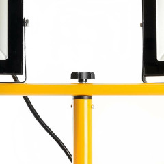 Прожектор светодиодный на штативе Feron LL-502 - Фото 3