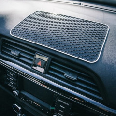 Коврик противоскользящий на приборную панель - Фото 1