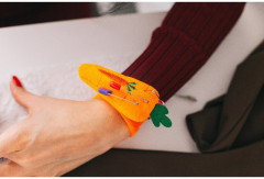 Игольница-браслет «Морковка» - Фото 3