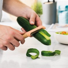 Овощечистка с деревянной ручкой «Leo» - Фото 1