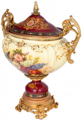 Ваза на ножке с крышкой - Фото 1