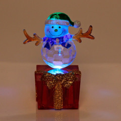Фигурка с подсветкой «Снеговичок в колпачке на подарке» - Фото 3