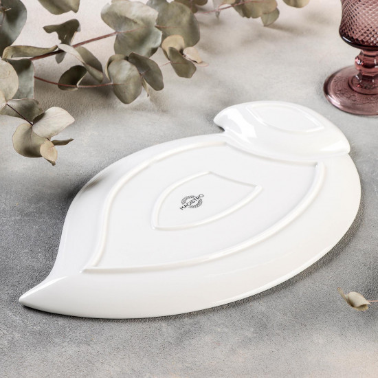 Блюдо с соусником