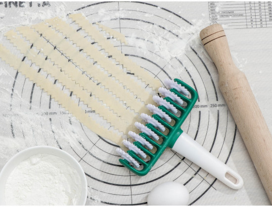Валик для нарезки теста «Сладость»