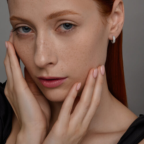 Серьги из серебра с фианитами