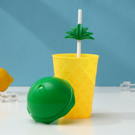 Стакан с трубочкой и крышкой