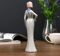 Сувенир «Девушка с розой» - Фото 2