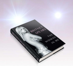 The Woman in Me - Фото 2