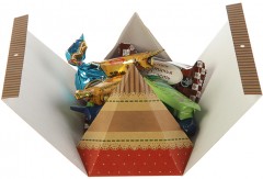 Коробка-треугольник из крафта «Сказочного Нового года» - Фото 1