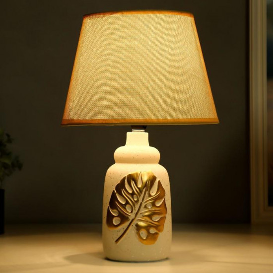 Лампа настольная