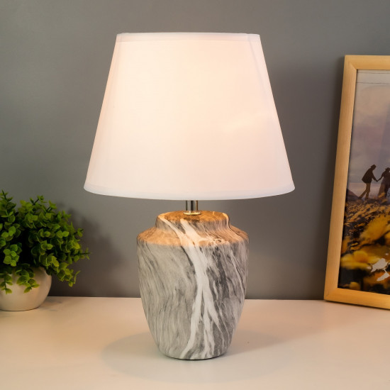 Лампа настольная