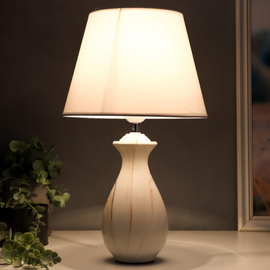 Лампа настольная