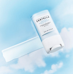 Стик солнцезащитный с гиалуроновой кислотой Madagascar Centella Hyalu-Cica SPF50+ PA++++ - Фото 3