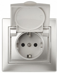 Розетка с крышкой - Фото 1