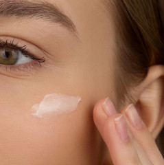 Антивозрастной крем для лица со змеиным ядом и золотом «Gold Premium Syn-Ake Anti-Wrinkle Cream» - Фото 14