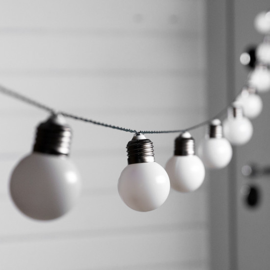 Гирлянда на солнечной батарее «Белые шары»