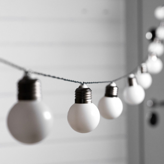 Гирлянда на солнечной батарее «Белые шары»