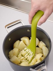 Толкушка 2 в 1 "Mash&Serve", зеленая - Фото 1