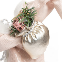 Фигурка «Дед Мороз в розовой кофте с подарками и посохом» - Фото 1