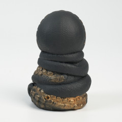 Фигурка сувенирная «Змея в костюме» - Фото 1