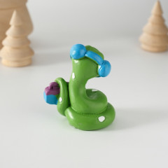 Фигурка сувенирная «Змей в наушниках с магнитофоном» - Фото 3