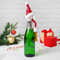 Одежда на бутылку «Дед Мороз колпак со снежинкой» с конвертиком для пожеланий - Фото 1