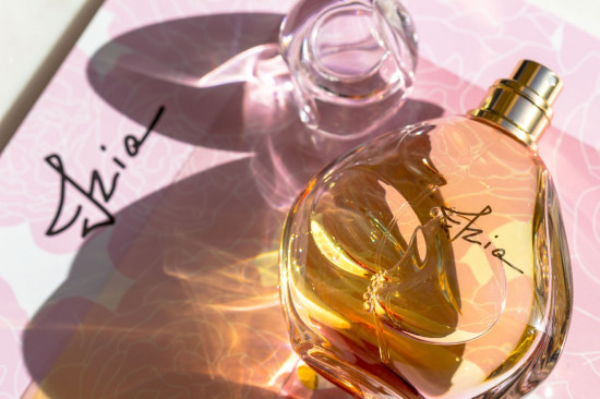 Парфюмированная вода «Izia»