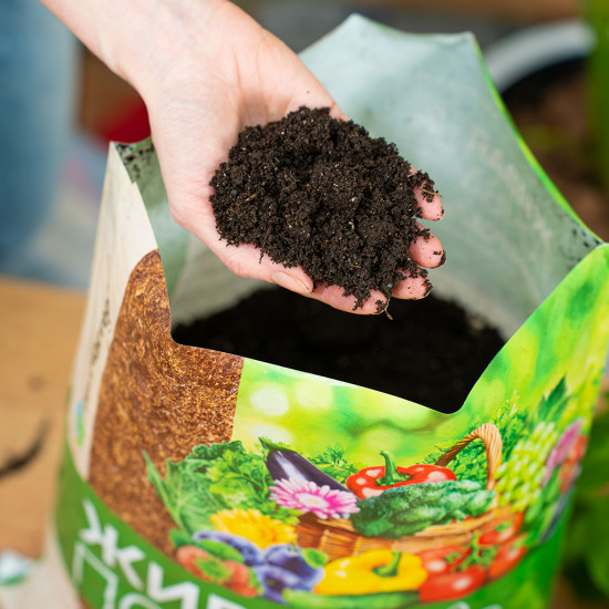 Почвогрунт универсальный