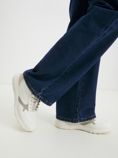 Кроссовки женские