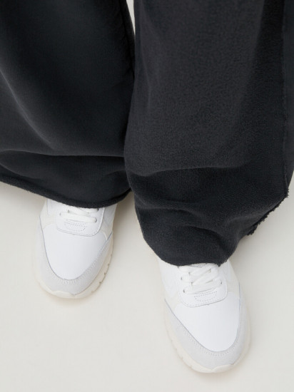 Кроссовки женские