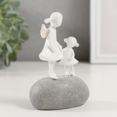 Фигурка сувенирная «Мама-ангел с дочкой на камешке» - Фото 1
