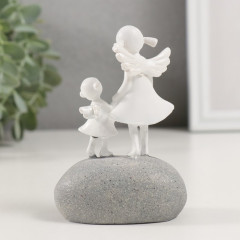 Фигурка сувенирная «Мама-ангел с дочкой на камешке» - Фото 2