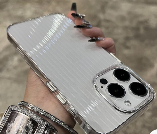 Прозрачный чехол для iPhone 16 Pro Max