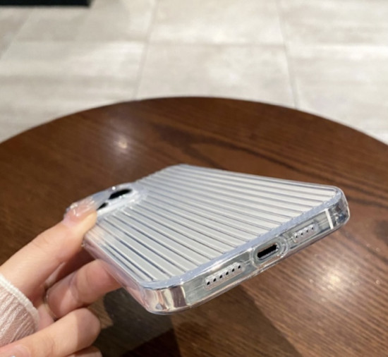 Прозрачный чехол для iPhone 16 Pro Max